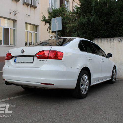VWJ etta Pirel Car rental Ukraine