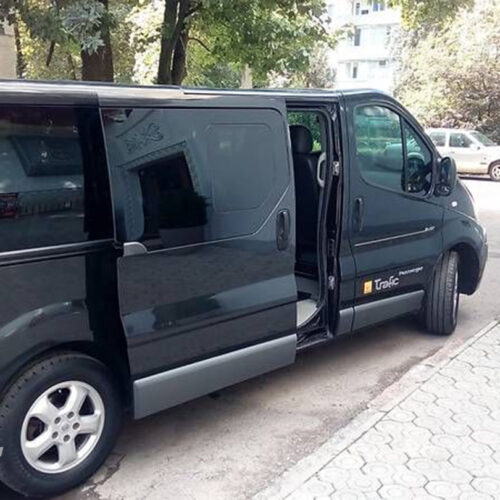 renault trafic car rental Pirel